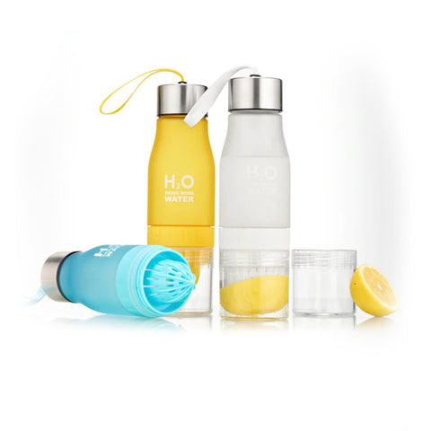 Trinkflasche mit Saftpresse / Fruchtpresse - 650ml - Wasserflasche - Trinken Outdoor Sport Flasche Saft Zitrone Tragbar